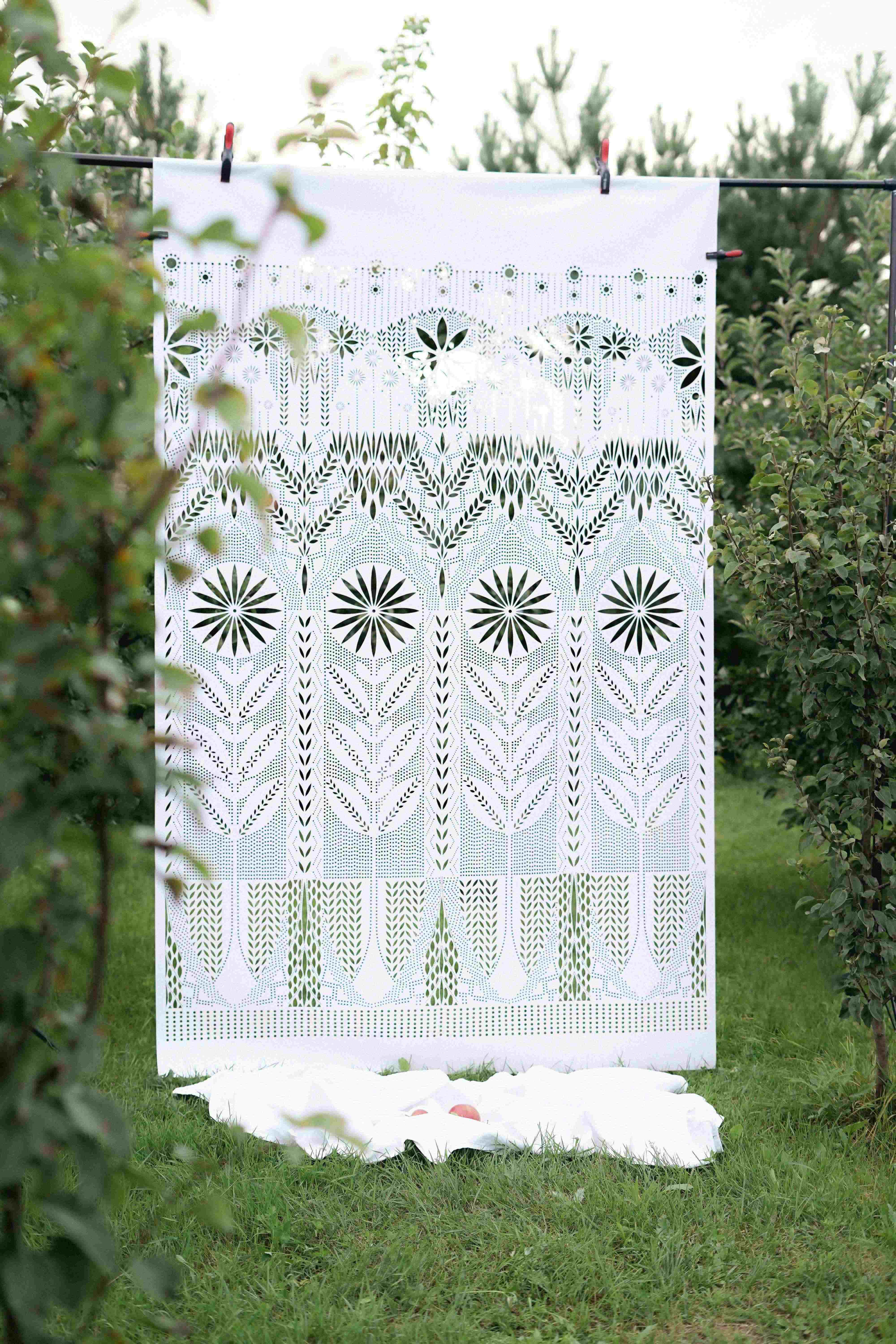 Интерьерное панно в технике вытинанка (размер M) - изображение 1