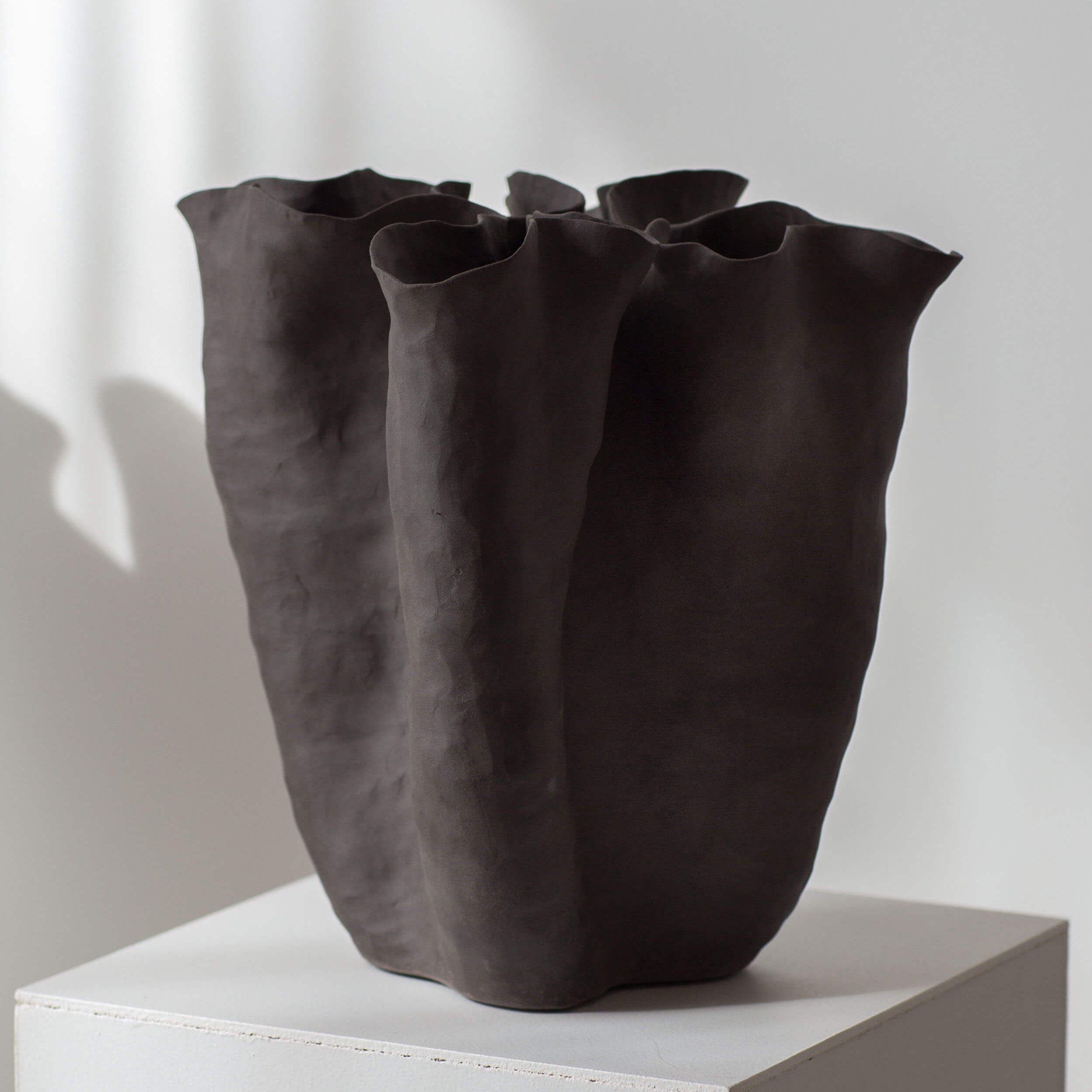 Скульптура "BLACK DESERT" средняя 