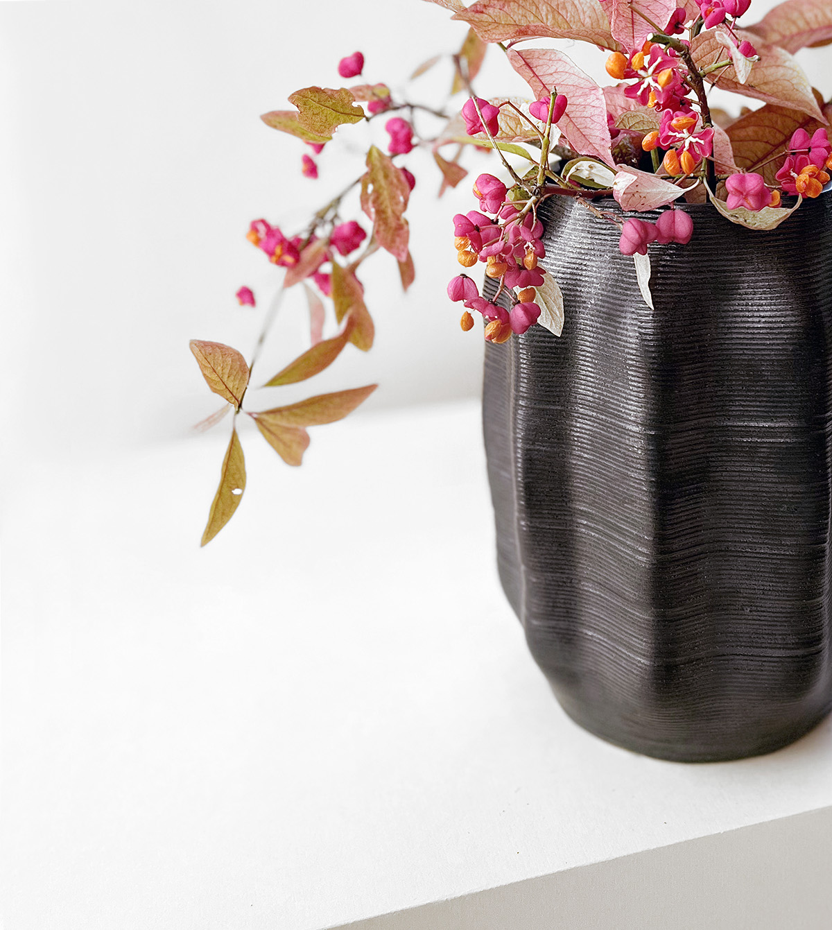 Ваза Structure #6 Black - изображение 4