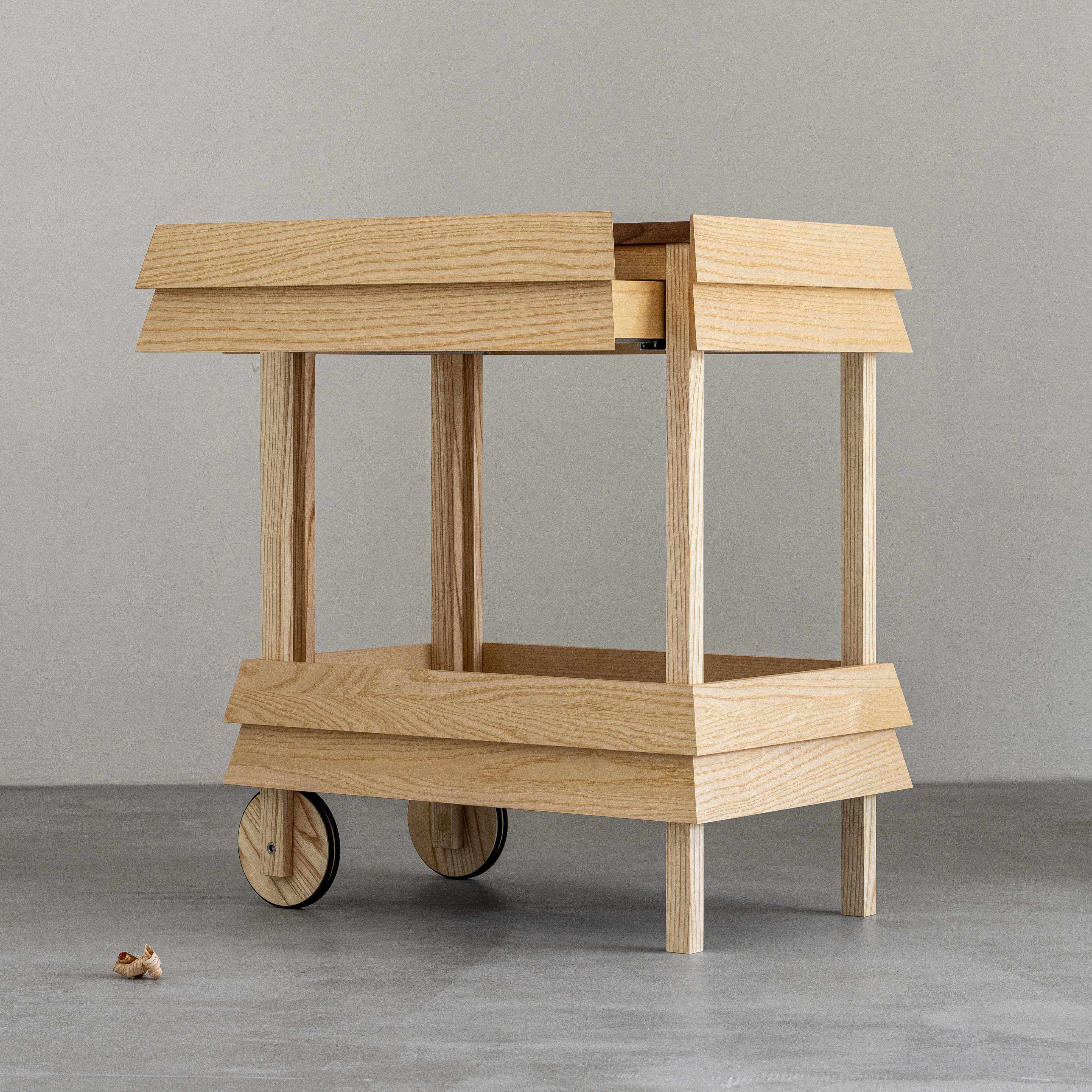 Барная тележка «Гелеполь» - изображение 3