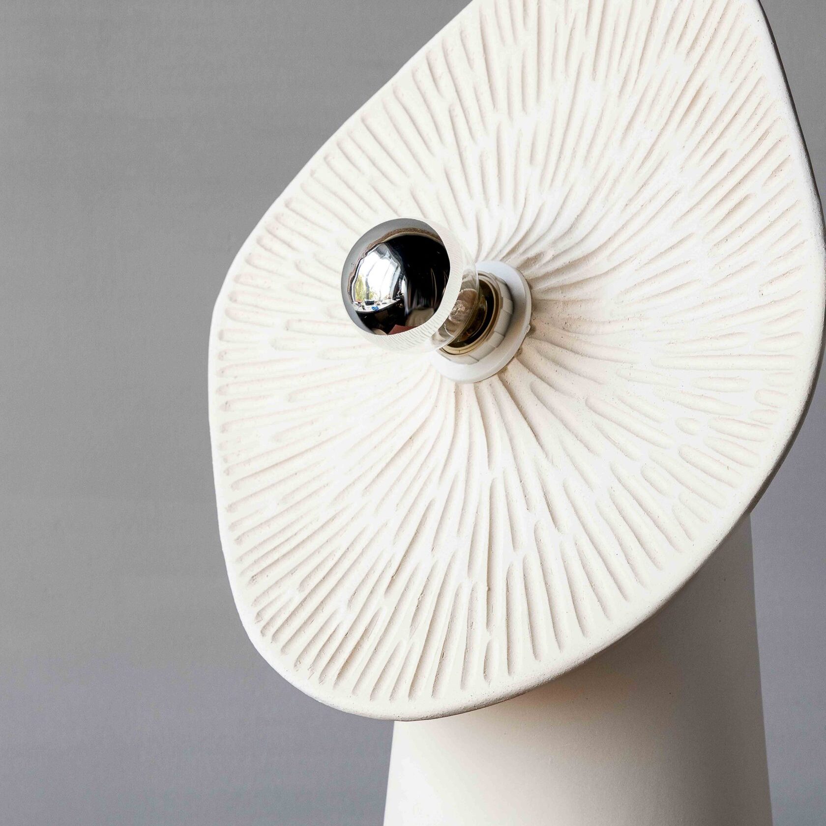 Лампа настольная FLAMMULINA white - изображение 2