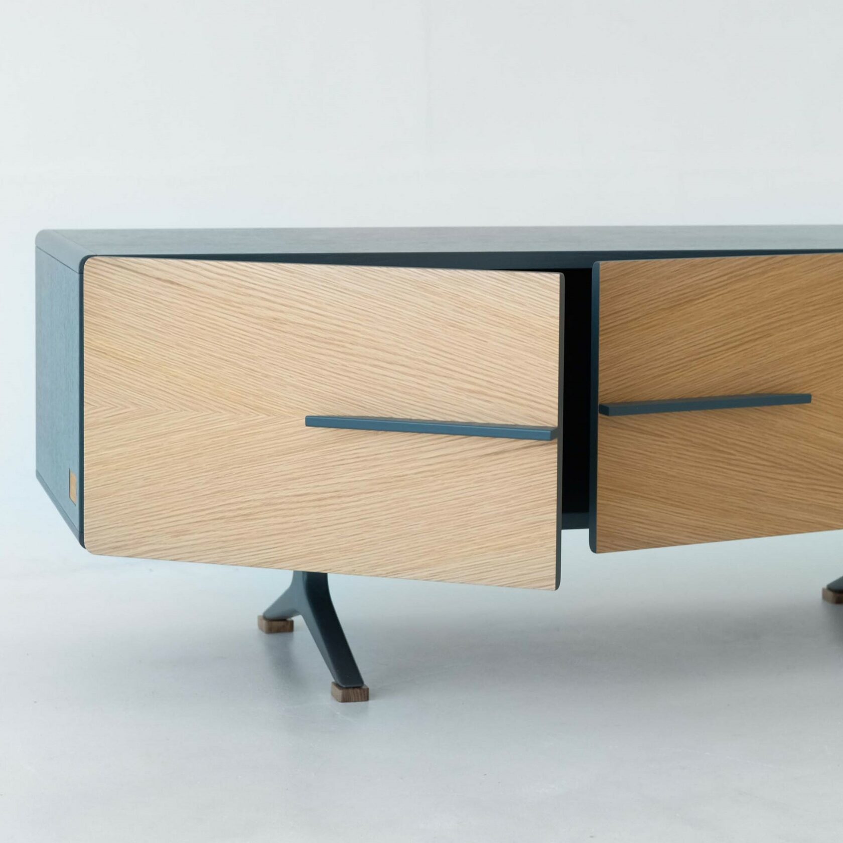 ТВ-консоль CENTURY - изображение 2