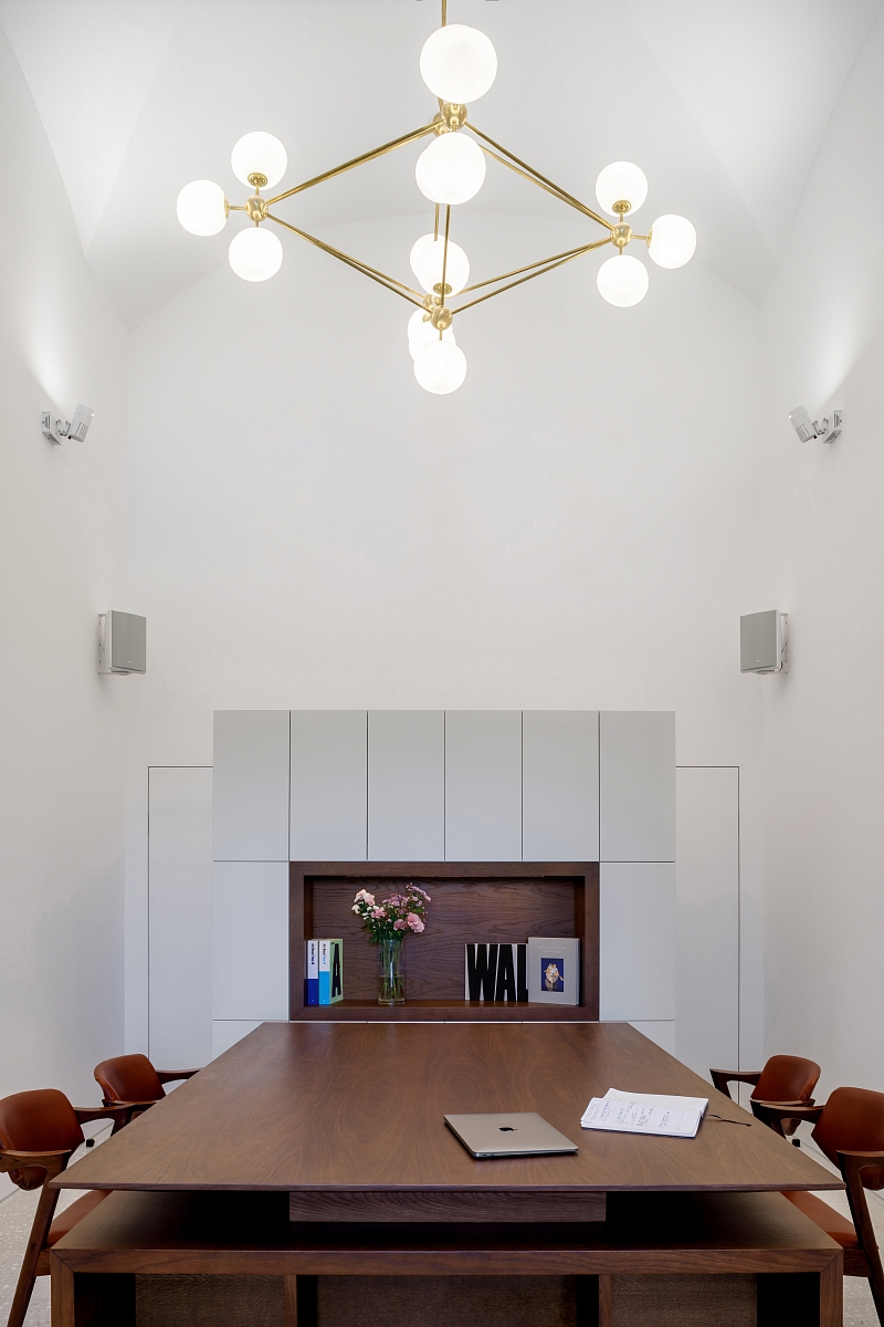 Стол 52° — 3° WALES - изображение 6