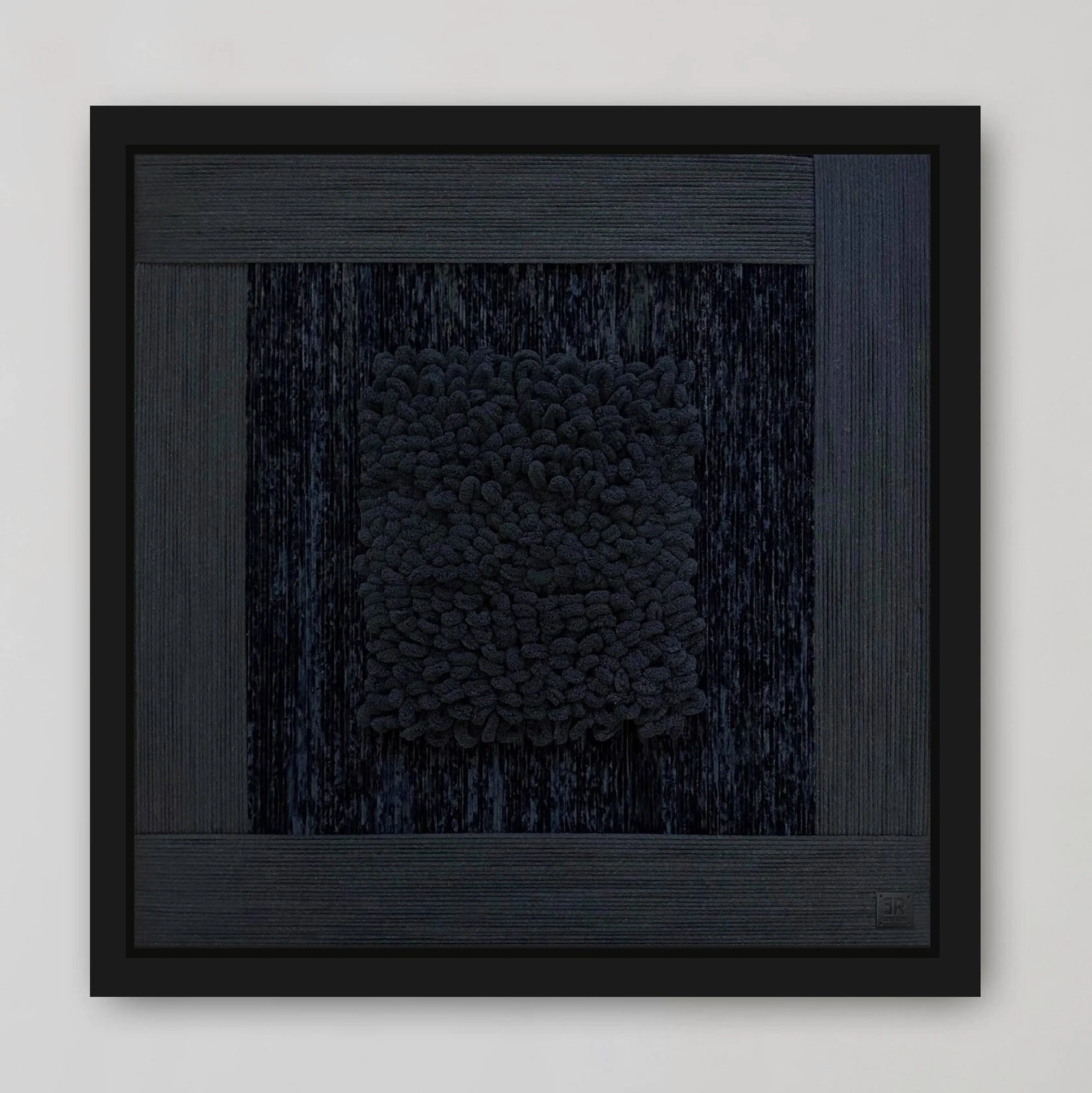 Текстильное панно "Внутри" - изображение 1