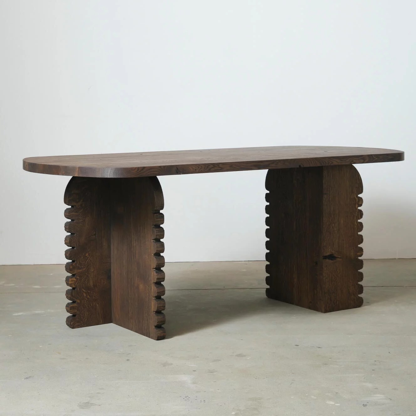 Обеденный стол MUNDUS 